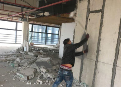 通州厂房拆除敲墙